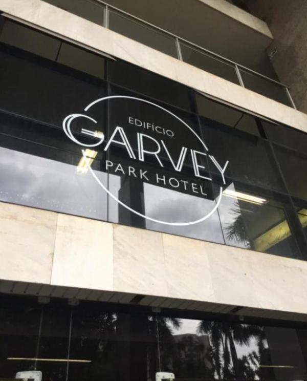 Flat Garvey